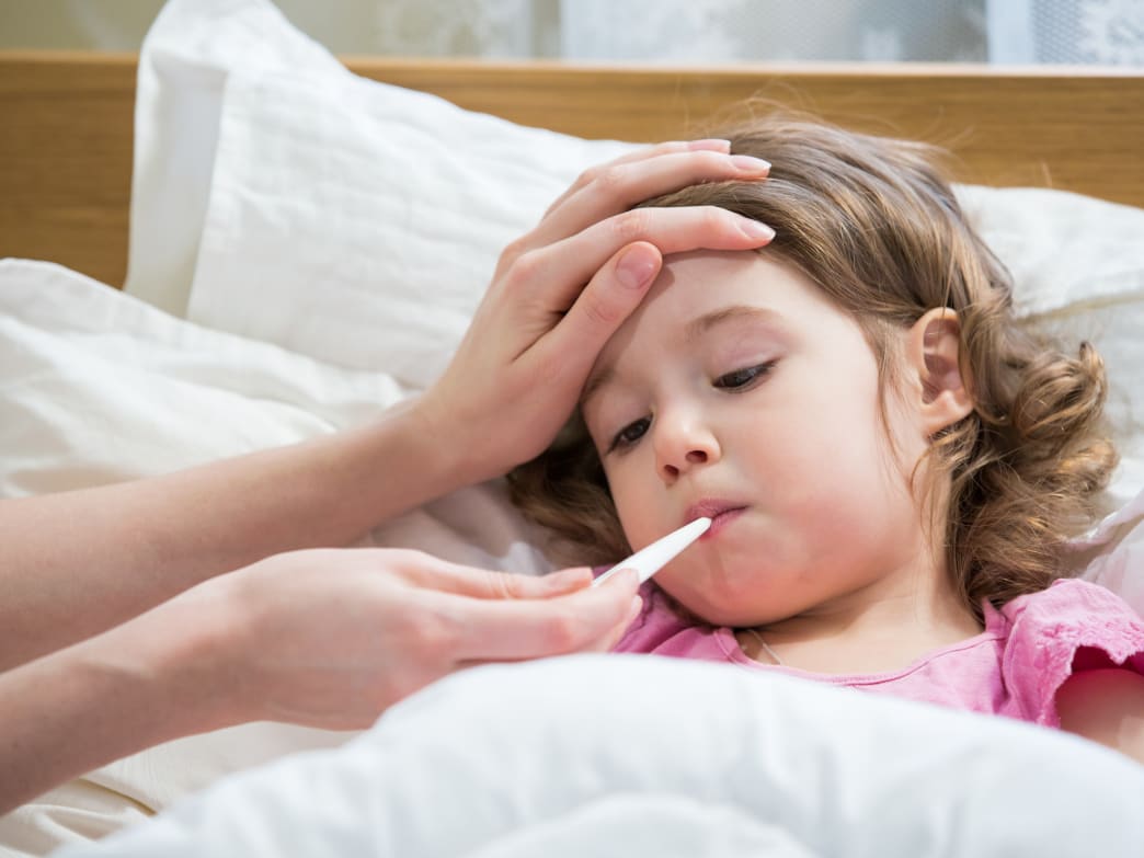 8 Secrets of Moms Whose Kids Rarely Get Sick in Winter